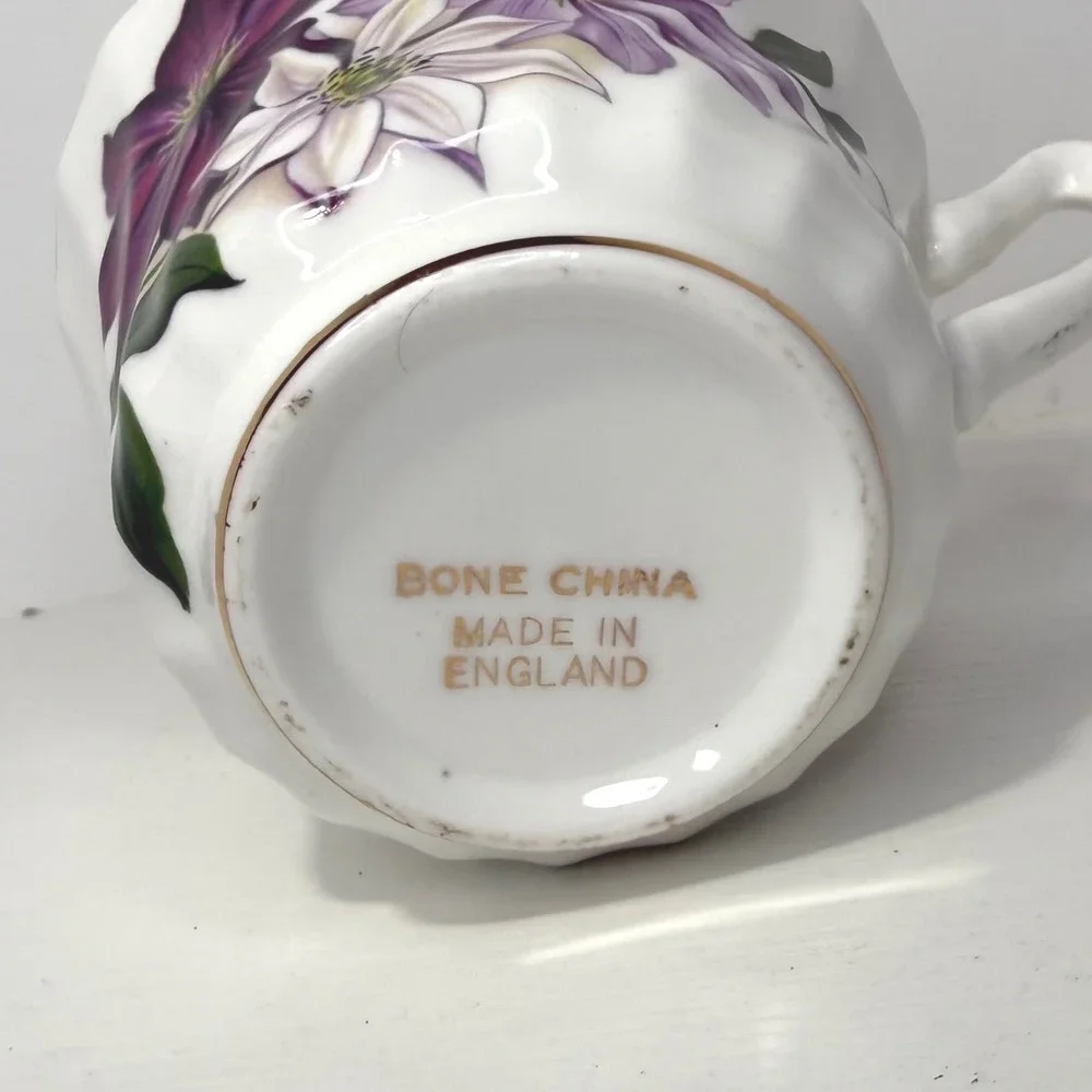 Royal Kendall‎ Bone China Teacup Purple Floral Design Gold Rim Made England